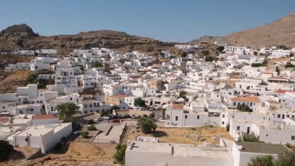 Vista de la hermosa ciudad antigua pueblo Lindos en la isla de Rodas — Vídeo de stock