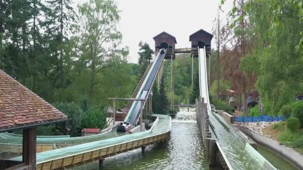 Schlangenbad Németország 2022 Vízi Hullámvasút Taunus Wunderland Vidámparkban — Stock videók
