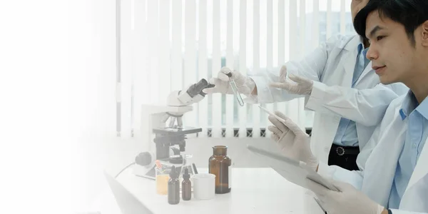 Health Care Researchers Working Life Medical Science Laboratory — Zdjęcie stockowe
