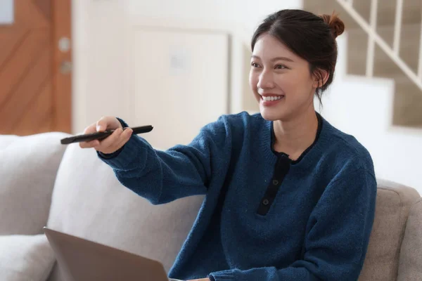 Lifestyle Concept Happy Young Woman Watching Home — 스톡 사진