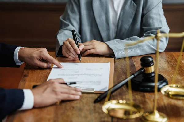 Business Woman Lawyers Discussing Contract Advice Justice Concept — Stockfoto