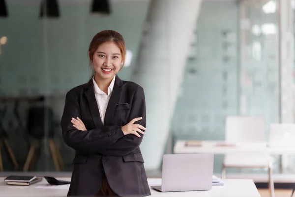 Beautiful Young Asian Business Woman Office — 스톡 사진