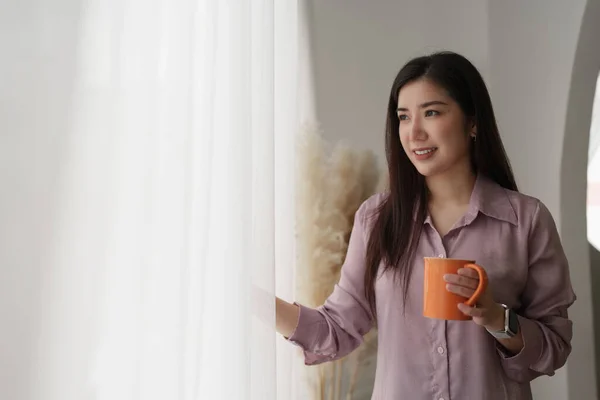 Beautiful Woman Relaxing Drinking Coffee Morning Home — Stock fotografie