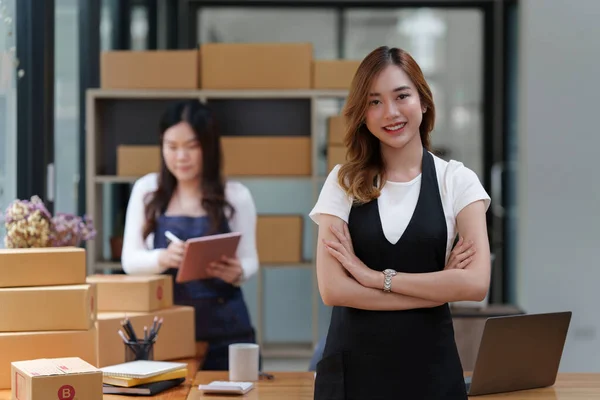 Asian Sme Business Woman Partner Working Home Office Online Shopping — Stockfoto