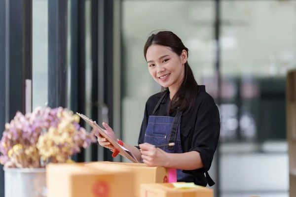Starting Small Business Entrepreneur Sme Freelance Asian Working Home — Foto de Stock