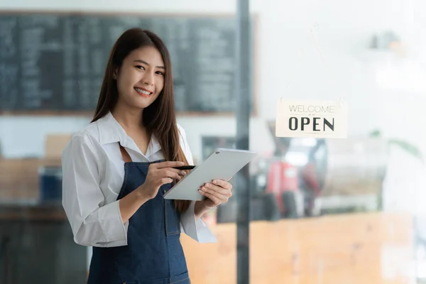 Asian Barista Cafe Owner Smile While Cafe Open Sme Entrepreneur — Foto de Stock