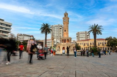 Konak kare saat kulesi, İzmir.