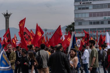 05,01,2022 Mayıs 1. Miting, işçi ve işçi gününde düzenlenen büyük bir mitingle kutlandı..