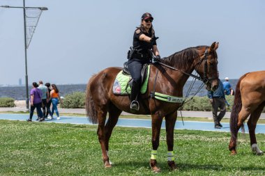 05.01.2022, Alsancak, Türkiye, İzmir 1 Mayıs 'ta düzenlenen gösteriler sırasında güvenlik görevinde bulundu.