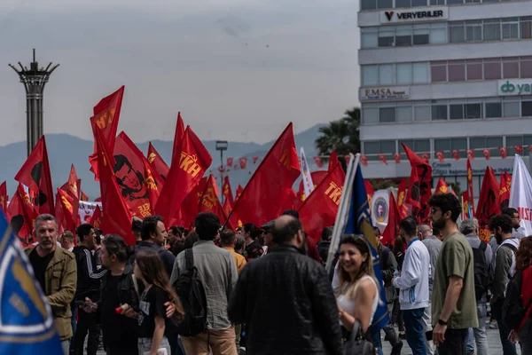 05,01,2022 Mayıs 1. Miting, işçi ve işçi gününde düzenlenen büyük bir mitingle kutlandı..