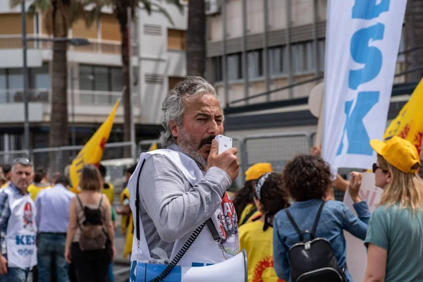 05,01,2022 Mayıs 1. Miting, işçi ve işçi gününde düzenlenen büyük bir mitingle kutlandı..