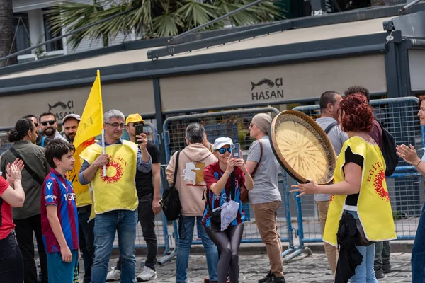 05,01,2022 Mayıs 1. Miting, işçi ve işçi gününde düzenlenen büyük bir mitingle kutlandı..