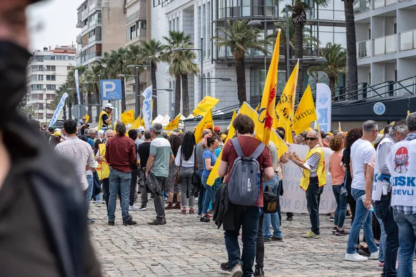 05,01,2022 Mayıs 1. Miting, işçi ve işçi gününde düzenlenen büyük bir mitingle kutlandı..