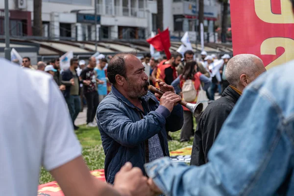 05,01,2022 Mayıs 1. Miting, işçi ve işçi gününde düzenlenen büyük bir mitingle kutlandı..
