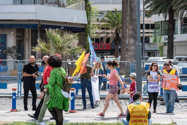 05,01,2022 Mayıs 1. Miting, işçi ve işçi gününde düzenlenen büyük bir mitingle kutlandı..