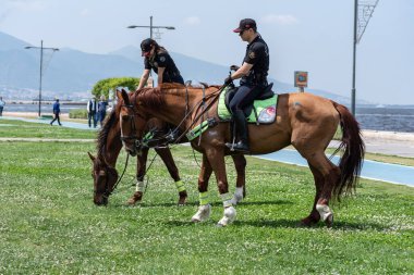 05.01.2022, Alsancak, Türkiye, İzmir 1 Mayıs 'ta düzenlenen gösteriler sırasında güvenlik görevinde bulundu.