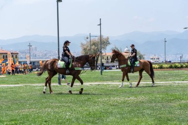 05.01.2022, Alsancak, Türkiye, İzmir 1 Mayıs 'ta düzenlenen gösteriler sırasında güvenlik görevinde bulundu.