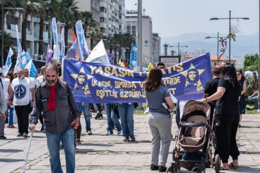 05.01.2022, İzmir, Türkiye, 1 Mayıs yürüyüşü işçi ve işçi gününde düzenlenen büyük mitingle kutlandı
