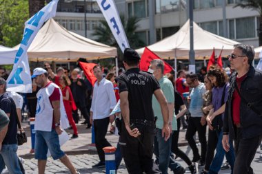 05.01.2022, İzmir, Türkiye, 1 Mayıs yürüyüşü işçi ve işçi gününde düzenlenen büyük mitingle kutlandı