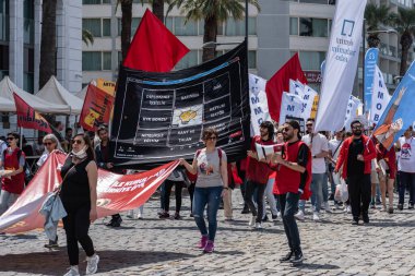 05.01.2022, İzmir, Türkiye, 1 Mayıs yürüyüşü işçi ve işçi gününde düzenlenen büyük mitingle kutlandı