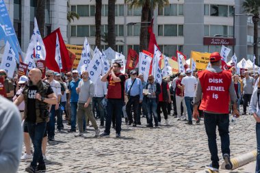 05.01.2022, İzmir, Türkiye, 1 Mayıs yürüyüşü işçi ve işçi gününde düzenlenen büyük mitingle kutlandı