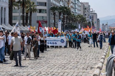 05.01.2022, İzmir, Türkiye, 1 Mayıs yürüyüşü işçi ve işçi gününde düzenlenen büyük mitingle kutlandı