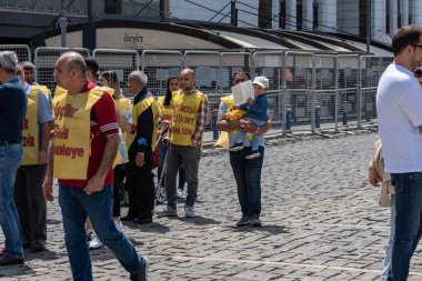 05.01.2022, İzmir, Türkiye, 1 Mayıs yürüyüşü işçi ve işçi gününde düzenlenen büyük mitingle kutlandı