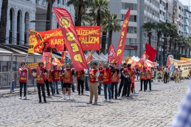 05.01.2022, İzmir, Türkiye, 1 Mayıs yürüyüşü işçi ve işçi gününde düzenlenen büyük mitingle kutlandı
