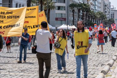 05.01.2022, İzmir, Türkiye, 1 Mayıs yürüyüşü işçi ve işçi gününde düzenlenen büyük mitingle kutlandı