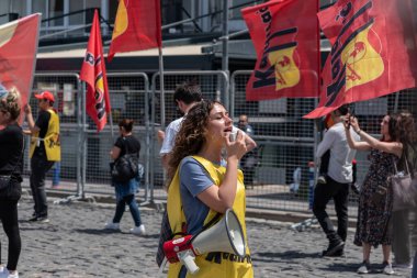 05.01.2022, İzmir, Türkiye, 1 Mayıs yürüyüşü işçi ve işçi gününde düzenlenen büyük mitingle kutlandı