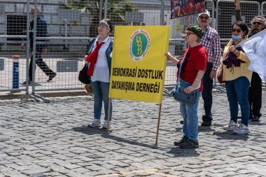 05.01.2022, İzmir, Türkiye, 1 Mayıs yürüyüşü işçi ve işçi gününde düzenlenen büyük mitingle kutlandı