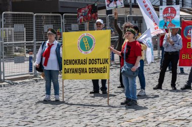 05.01.2022, İzmir, Türkiye, 1 Mayıs yürüyüşü işçi ve işçi gününde düzenlenen büyük mitingle kutlandı