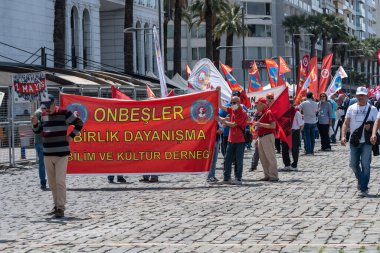 05.01.2022, İzmir, Türkiye, 1 Mayıs yürüyüşü işçi ve işçi gününde düzenlenen büyük mitingle kutlandı