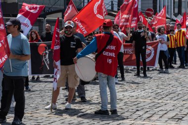 05.01.2022, İzmir, Türkiye, 1 Mayıs yürüyüşü işçi ve işçi gününde düzenlenen büyük mitingle kutlandı