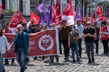 05.01.2022, İzmir, Türkiye, 1 Mayıs yürüyüşü işçi ve işçi gününde düzenlenen büyük mitingle kutlandı
