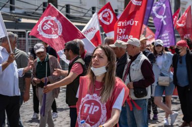 05.01.2022, İzmir, Türkiye, 1 Mayıs yürüyüşü işçi ve işçi gününde düzenlenen büyük mitingle kutlandı