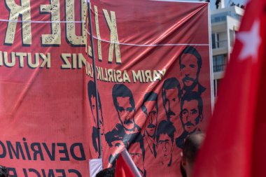 05.01.2022, İzmir, Türkiye, Edip Akbayram konseri 1 Mayıs 'ta İzmir' de düzenlenen mitingde coşkuyla dinlendi..