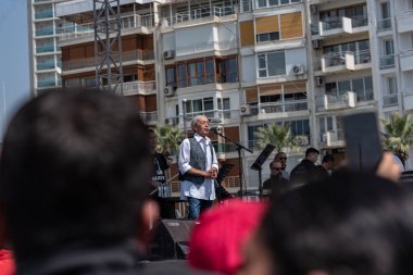 05.01.2022, İzmir, Türkiye, Edip Akbayram konseri 1 Mayıs 'ta İzmir' de düzenlenen mitingde coşkuyla dinlendi..