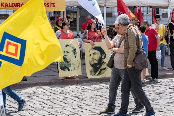 05.01.2022, İzmir, Türkiye, 1 Mayıs yürüyüşü işçi ve işçi gününde düzenlenen büyük mitingle kutlandı