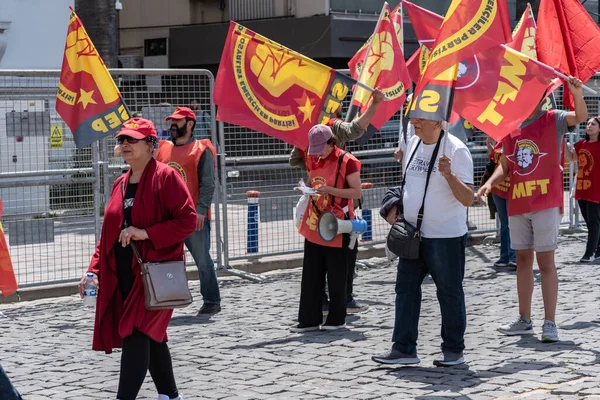 05.01.2022, İzmir, Türkiye, 1 Mayıs yürüyüşü işçi ve işçi gününde düzenlenen büyük mitingle kutlandı