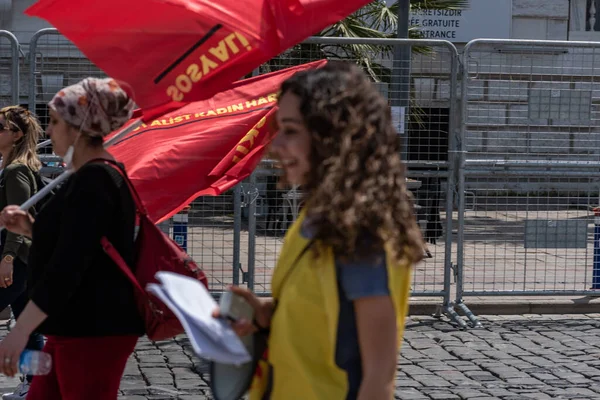 05.01.2022, İzmir, Türkiye, 1 Mayıs yürüyüşü işçi ve işçi gününde düzenlenen büyük mitingle kutlandı