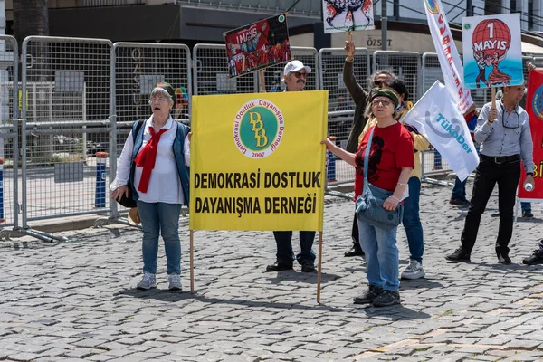 05.01.2022, İzmir, Türkiye, 1 Mayıs yürüyüşü işçi ve işçi gününde düzenlenen büyük mitingle kutlandı