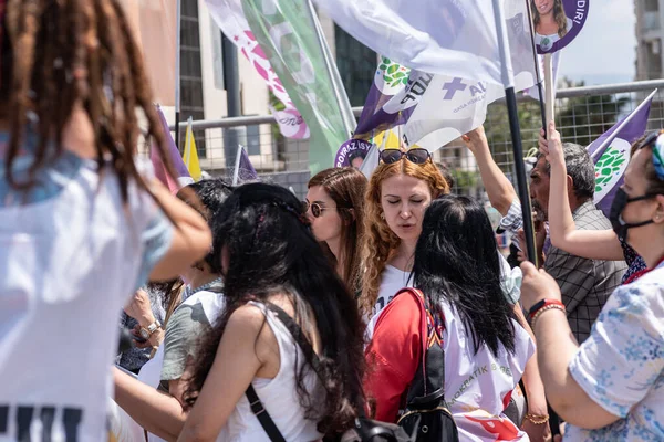 05.01.2022, İzmir, Türkiye, Edip Akbayram konseri 1 Mayıs 'ta İzmir' de düzenlenen mitingde coşkuyla dinlendi..