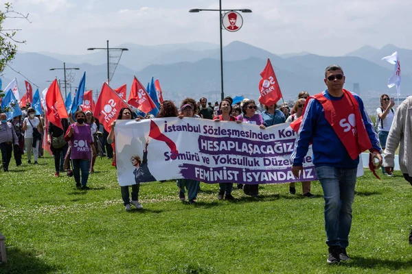 05.01.2022, İzmir, Türkiye, Edip Akbayram konseri 1 Mayıs 'ta İzmir' de düzenlenen mitingde coşkuyla dinlendi..