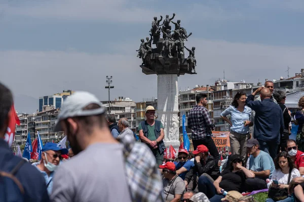 05.01.2022, İzmir, Türkiye, Edip Akbayram konseri 1 Mayıs 'ta İzmir' de düzenlenen mitingde coşkuyla dinlendi..