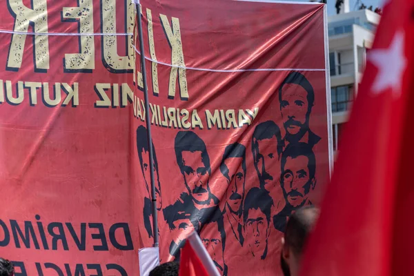 05.01.2022, İzmir, Türkiye, Edip Akbayram konseri 1 Mayıs 'ta İzmir' de düzenlenen mitingde coşkuyla dinlendi..