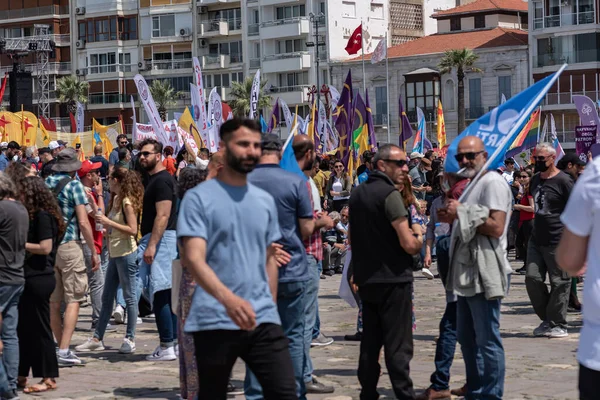 05.01.2022, İzmir, Türkiye, Edip Akbayram konseri 1 Mayıs 'ta İzmir' de düzenlenen mitingde coşkuyla dinlendi..