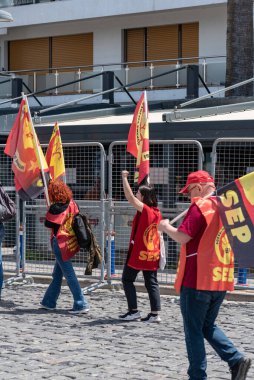 05,01,2022 Mayıs 1. Miting, işçi ve işçi gününde düzenlenen büyük bir mitingle kutlandı..