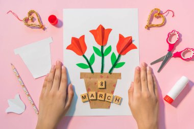 Children gift for Birthday or Mothers Day 8 march. How to make paper flower for greeting card. Simple creative art project. Step by step instructions.