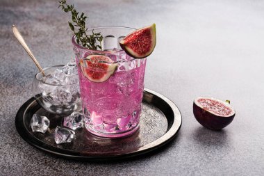 Sonbahar incir kokteyli.